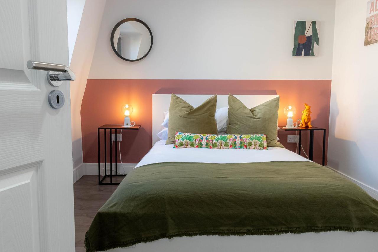 Camden Apartments Next To Market And Tube Station London Exteriör bild